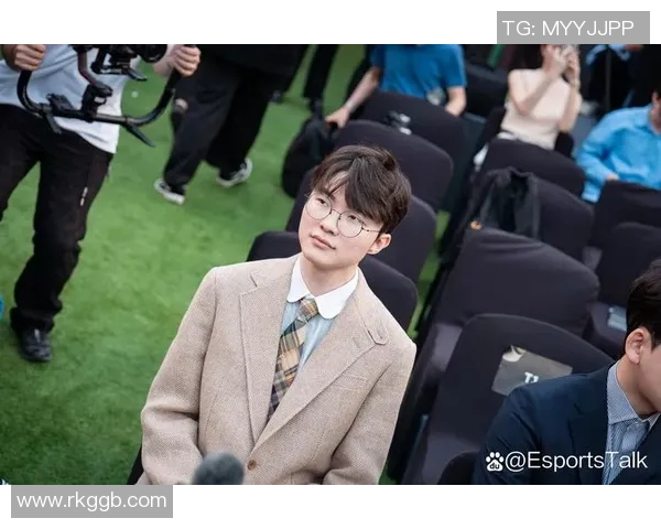 esports最新数据周静回顾英雄联盟职业生涯的辉煌与挑战,畅谈电竞未来发展方向 esports最新数据周静回顾英雄联盟职业生涯的辉煌与挑战,畅谈电竞未来发展方向